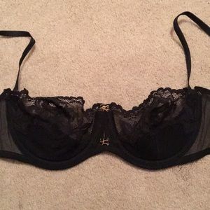 NWT Victoria Secret push-up w/o padding bra 36b